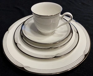 Nuevo 5 Piezas Ajuste(s) de Lugar Lenox Erin Colección Debut Hueso Fino China EE. UU. - Imagen 1 de 13