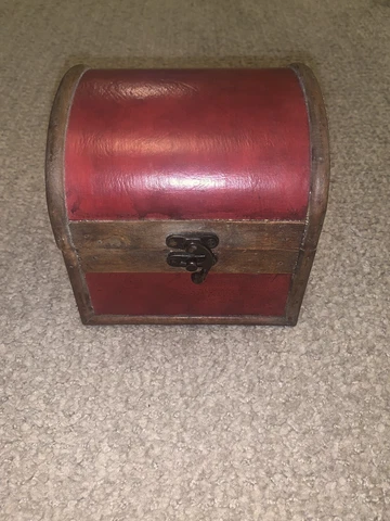 ANTIQUE WOODEN CHEST BOX Cover