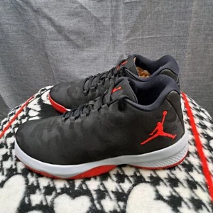 Size 10.5 Nike Jordan B.Fly Camo Bred Black Red 881444-006 Men 2017 - Picture 1 of 11