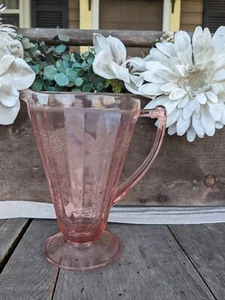 Vintage Jeannette Pink Depression Glass Poinsettia 32oz Pitcher - Picture 1 of 9