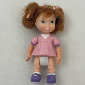 Casa de muñecas Loving Family pequeña hermana muñeca Fisher Price 3" - Imagen 1 de 2