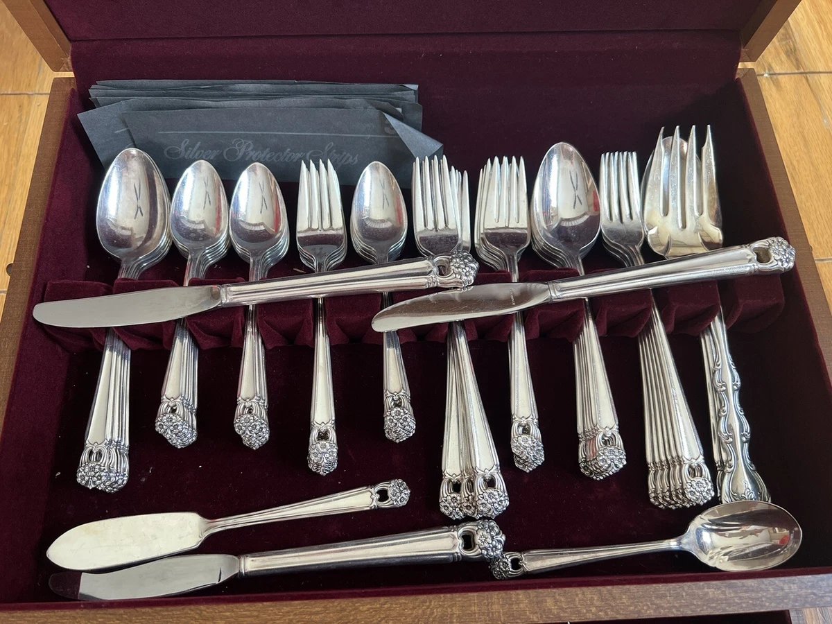 Rogers Bros Eternally Yours Antique US Silver-Plated Flatware for