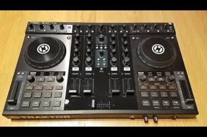 Native Instruments Traktor Kontrol S4 MK1 DJ Controller USED - Picture 1 of 3
