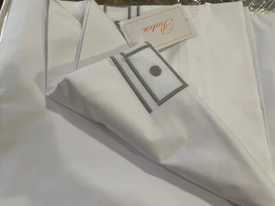 $1750 Italia NUEVO CON ETIQUETAS (1) Funda nórdica Queen Chicco bordada blanca 100 % piel de ángel Foto 1 de 4