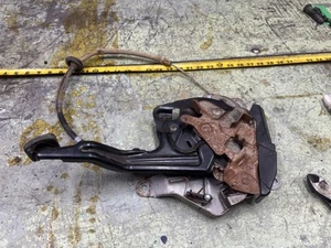 1999-2002 GM 1500 Park Brake Pedal Assembly - Foto 1 di 20