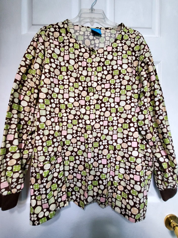 Scrub HQ Scrub Top size L-Brown/Lime Floral Snap-up-Chest 27.5"/L 28" - Image 1 of 4