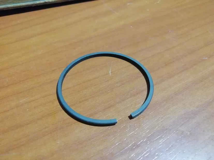 GIACENZA MAG ANELLO DI TENUTA FASCIA ELASTICA PISTONE PIAGGIO APE 350 400 111054 - Immagine 1 di 1