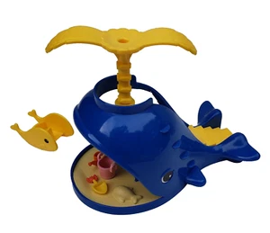 Caja de arena Sylvanian Families Calico Critters Splash and Play ballena - Imagen 1 de 6