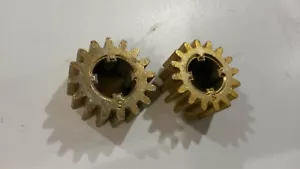 2 LIPPERT LCI SCHWINTEK IN-WALL SLIDE OUT 16 TOOTH SPUR GEAR 238893 TORQUE SHAFT - Picture 1 of 5