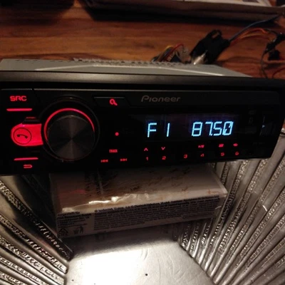 Pioneer MVH-330DAB 1-DIN-Autoradio mit DAB/DAB+, Bluetooth - TOP - Schwarz - Bild 1 von 4