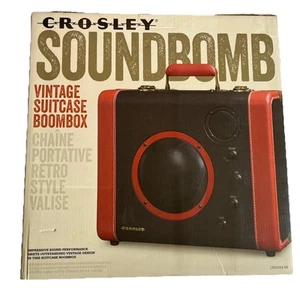 Neu Crosley CR8008A-BK tragbares Soundbomb Bluetooth Lautsprechersystem schwarz & rot - Bild 1 von 4
