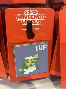 Universal Studios Epic Universe Super Nintendo Retro Luigi 1 Up Pin - Bild 1 von 1