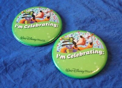 Prendedor de 3 pulgadas Disney GOOFY 'estoy celebrando' x2 Walt Disney World Foto 1 de 3