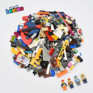 LEGO® - 1kg bricks, parts & pieces + 4 minifigures Bundle - Great Value- Cleaned - Picture 1 of 8