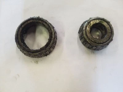 Rodamientos de rueda delantera 2x2 / Race | Se adapta a 05 06 07 Ford F250 F350 Foto 1 de 4