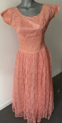 1950s Vintage Coral Pink Lace Tulle Prom Dress with Chiffon Ruched Waist - Image 1 of 4