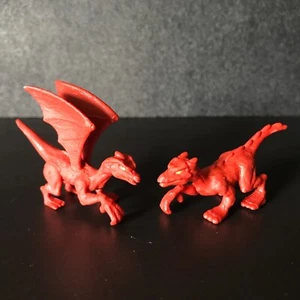 MOTU Origins Castle Grayskull Diorama Builder Red Gargoyle Creature 2er Set - Bild 1 von 9