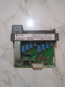 Módulo de salida de relé Allen-Bradley SLC 500 1746-OW8 - 8 puntos - USADO #3 - Imagen 1 de 8
