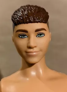 Barbie Fashionistas 195 BROAD KEN Híbrido DESNUDO Muñeca Rebody OJOS VERDES 175 ESCULPIDA - Imagen 1 de 8