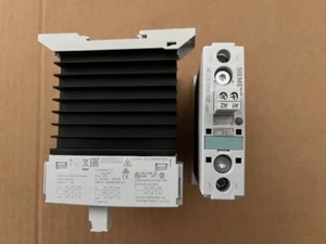 SIEMENS Halbleiterschütz 3RF2330-1DA44-1KM0 - Bild 1 von 1