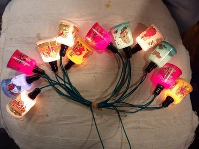 VINTAGE CHRISTMAS LIGHTS. CROMPTON BAKELITE. SHADED SET X 12. WORK.  - Image 1 of 4