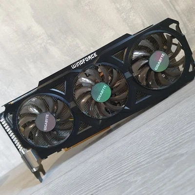 GIGABYTE GEFORCE WINDFORCE GTX 760 OC 2GB GV-N760OC-2GD GPU Graphics Card - Image 1 of 4