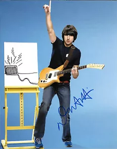 GFA Stand-up Comedian * DEMETRI MARTIN * Signed 8x10 Photo D1 COA - Picture 1 of 1