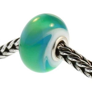 Authentic Trollbeads Glass 61164 Turquoise Armadillo :0 RETIRED - Picture 1 of 3