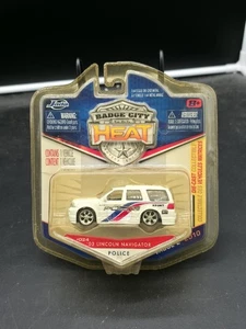 JADA Badge City Heat '03 Lincoln Navigator Police Suv #024 of Wave 2 1/64 - Picture 1 of 2