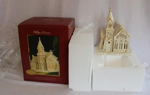 LENOX VILLAGE TREASURES COLLECTION MISTLETOE PARK VILLAGE CHURCH MINT IN BOX - Picture 1 of 22