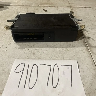 98 99 00 01 LEXUS ES300 PIONEER AUDIO CD CHANGER 86270-33040 - Image 1 of 4