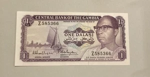 Gambia, 1 Dalasi Banknote Prefix Z585366 (1679) - Picture 1 of 2