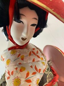 LARGE Japanese Geisha doll with hats Kimono 25" wood base BEAUTIFUL vintage 99