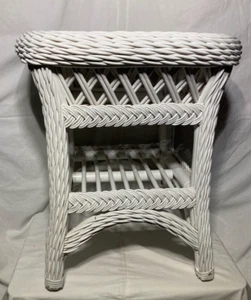 Vtg Unbranded Square Woven Wicker All Wood Small End Side Accent Table 20" White - Picture 1 of 17