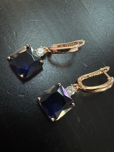 585 14K RG Stamped Navy Sparkle Gemstone Stud Earrings - Picture 1 of 7