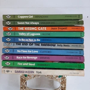 Lot of 10 Diff. HARLEQUIN ROMANCE Paperback Novels Free Shipping SC books RH6 - Picture 1 of 7
