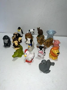 Fisher Price Little People  Animals Lot Of 17 Figures - Picture 1 of 3