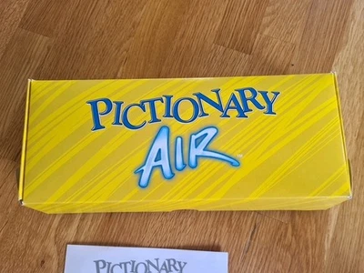 Pictionary Air Klein gegen GROSS Zeichenspiel + 2. Lichtstift Mattel Games - Bild 1 von 4