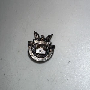 Vintage Veterans Administration 10 Year Service Pin - Picture 1 of 2