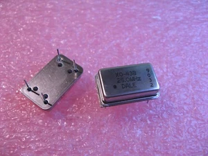 Crystal Oscillator 25.0 MHz Dale XO-43B25.0MHZ - NOS Qty 2 - Bild 1 von 1