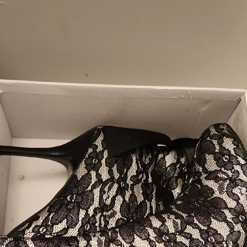 Ashro Lace Ankle Boots Women's 11 Black and White Bow Madonna NWT - Imagem 1 de 4