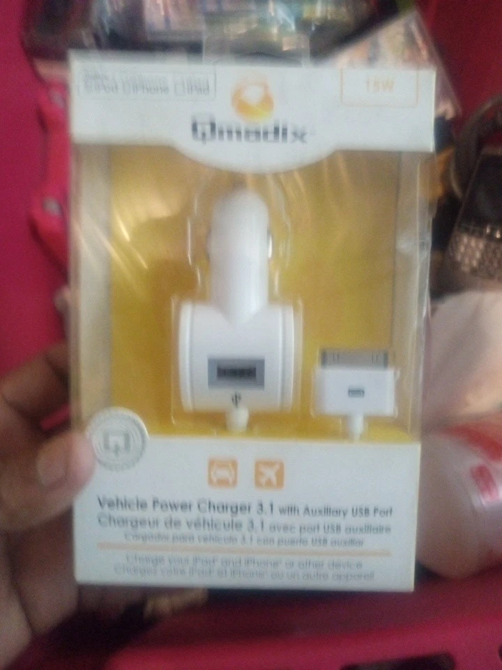 Cable de sincronización de datos de carga USB Qmadix para Apple iPod, iPad y iPhone 4/4S Foto 1 de 1