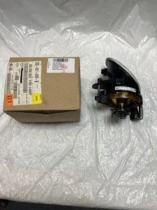 For 2006-2010 Volkswagen Passat Fog Light Driver Side 3C0 941 699 B - Picture 1 of 13