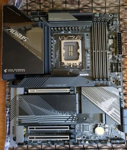 GIGABYTE AORUS Master Z690 Intel Socket LGA1700 DDR5 ATX Motherboard - Picture 1 of 4