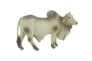 Brahman Bull, Realistic Hand Painted Rubber Cattle Model, 5.5 Inches CH779 BB182 - Picture 1 of 10
