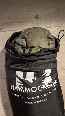 Hammock Gear Economy Burrow Quilt 30F Short Wide 21.16oz Ultralight - Image 1 of 2