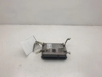 Toyota Corolla 2016 motor módulo de control electrónico montaje ECM  Foto 1 de 4