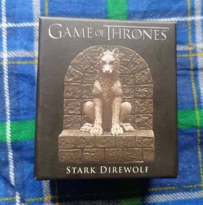 Game of Thrones: STARK DIREWOLF - 3" MINI STATUE and 48 page book - Image 1 of 4