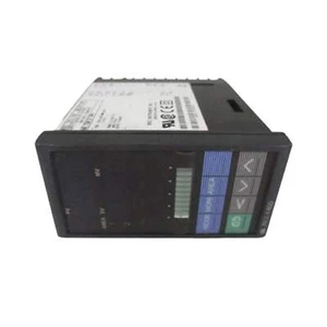 Controlador de temperatura RKC 100 a 240 VCA FK11-M*AB-83N-NA/CE - Imagen 1 de 6