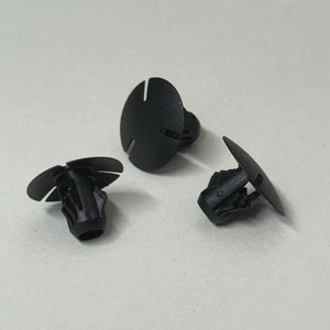 10x Boot Carpet & Interior Lining Clips for some Mercedes-Benz Vehicles - Picture 1 of 7